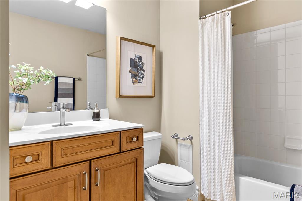 259 Meadowbrook Country Club Estate