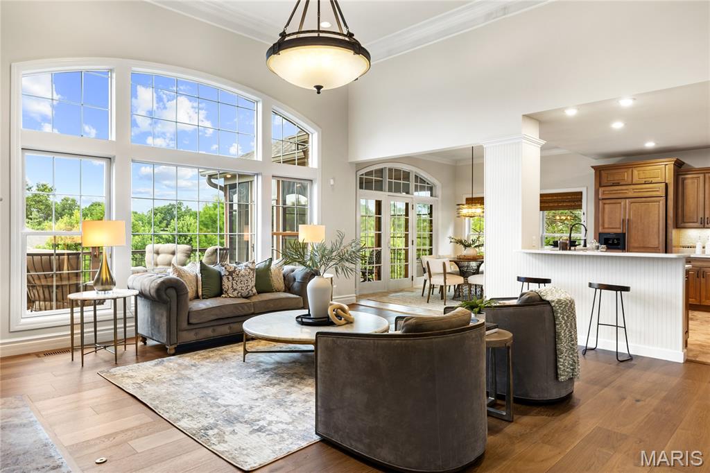259 Meadowbrook Country Club Estate