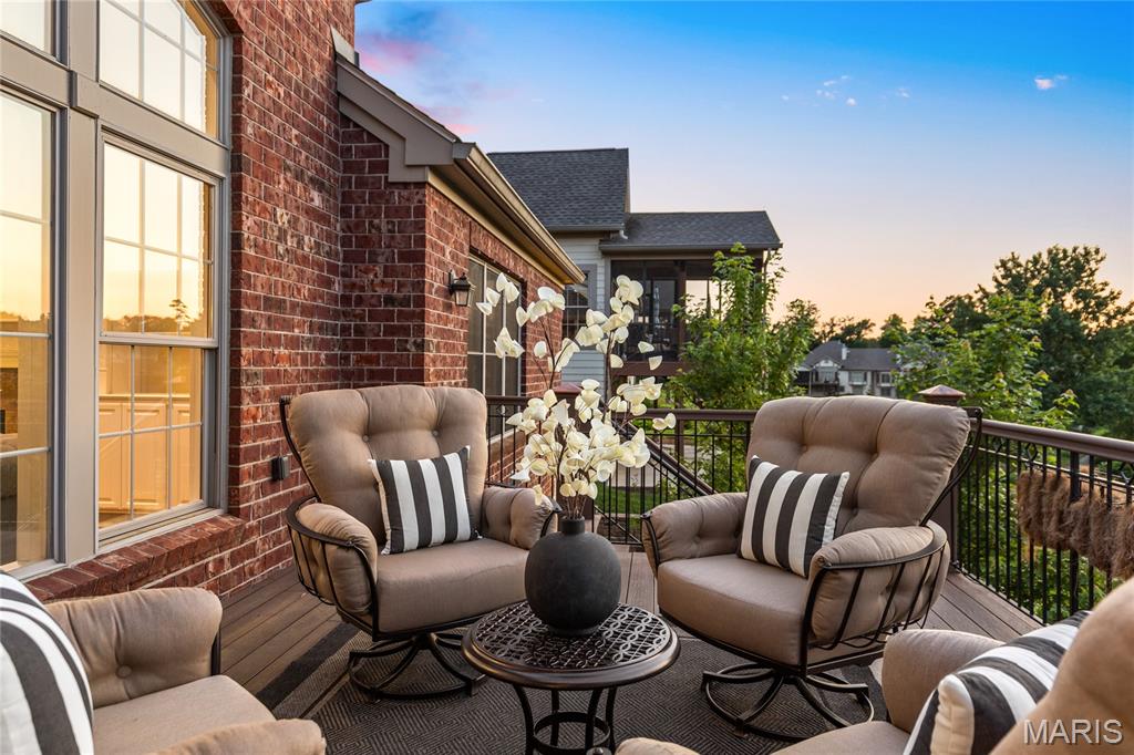 259 Meadowbrook Country Club Estate