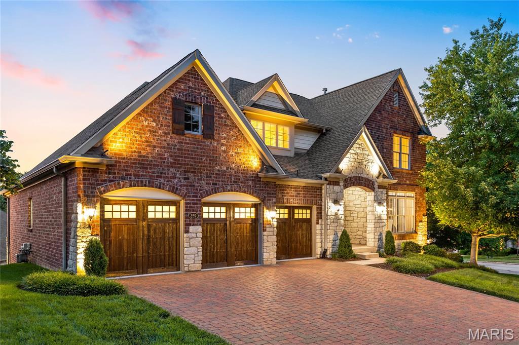 259 Meadowbrook Country Club Estate