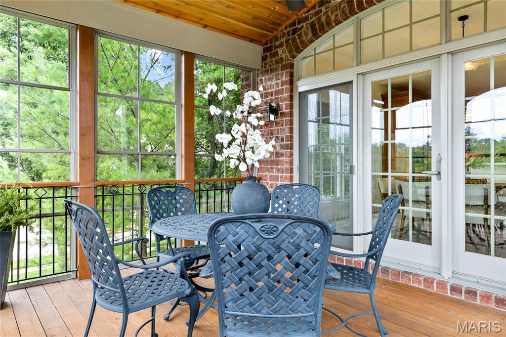 259 Meadowbrook Country Club Estate