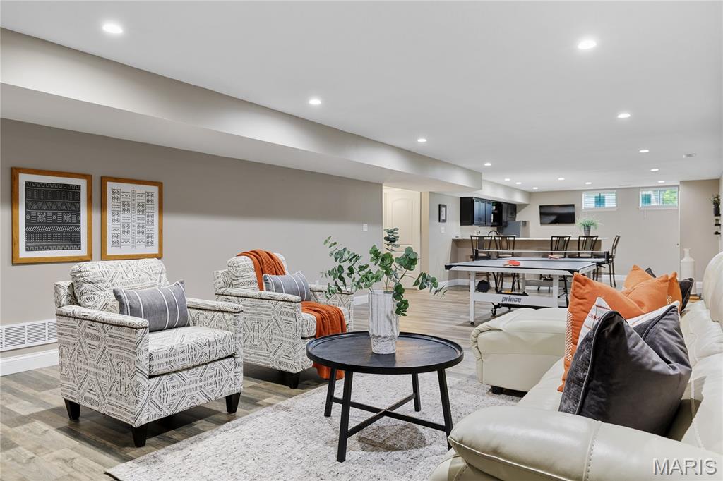 6107 Knights Table Court