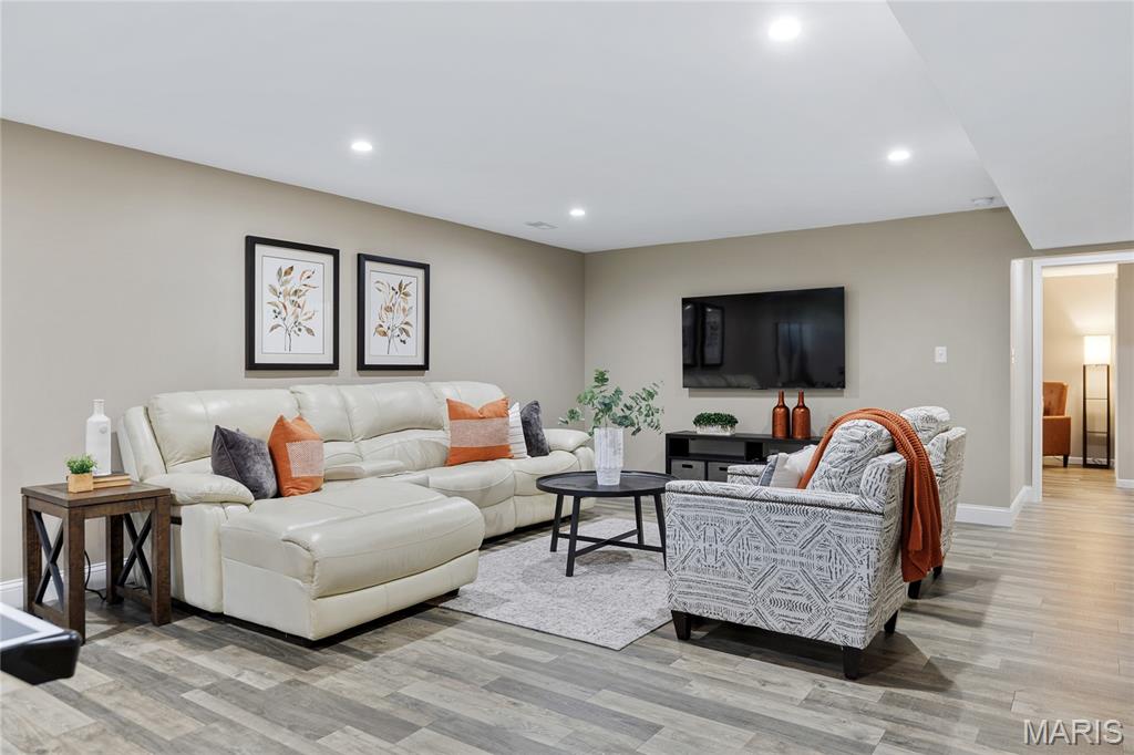 6107 Knights Table Court