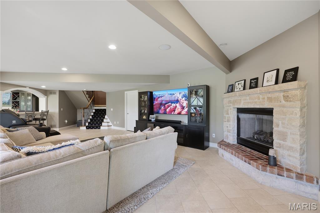 238 Cornwall Drive