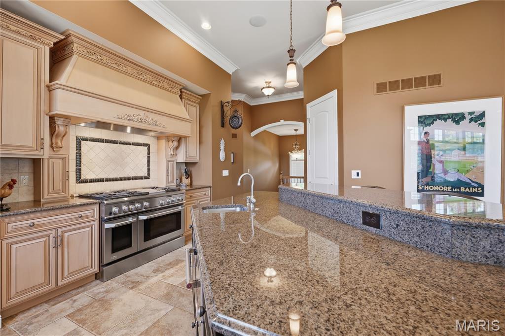 238 Cornwall Drive