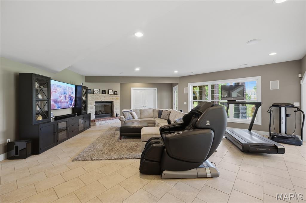238 Cornwall Drive