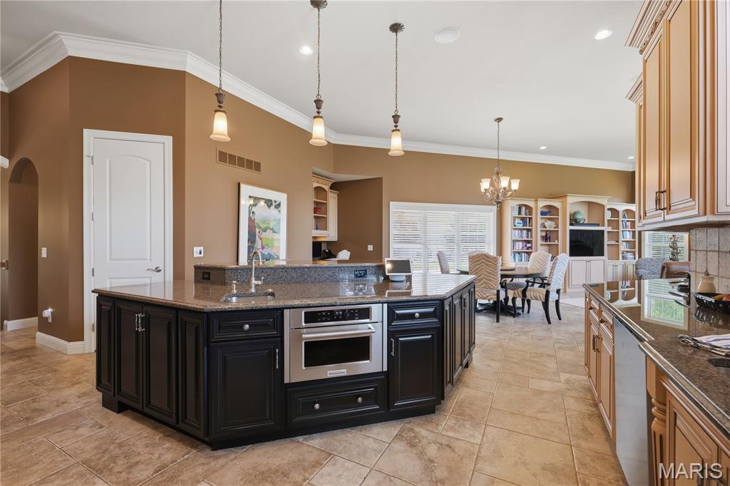 238 Cornwall Drive