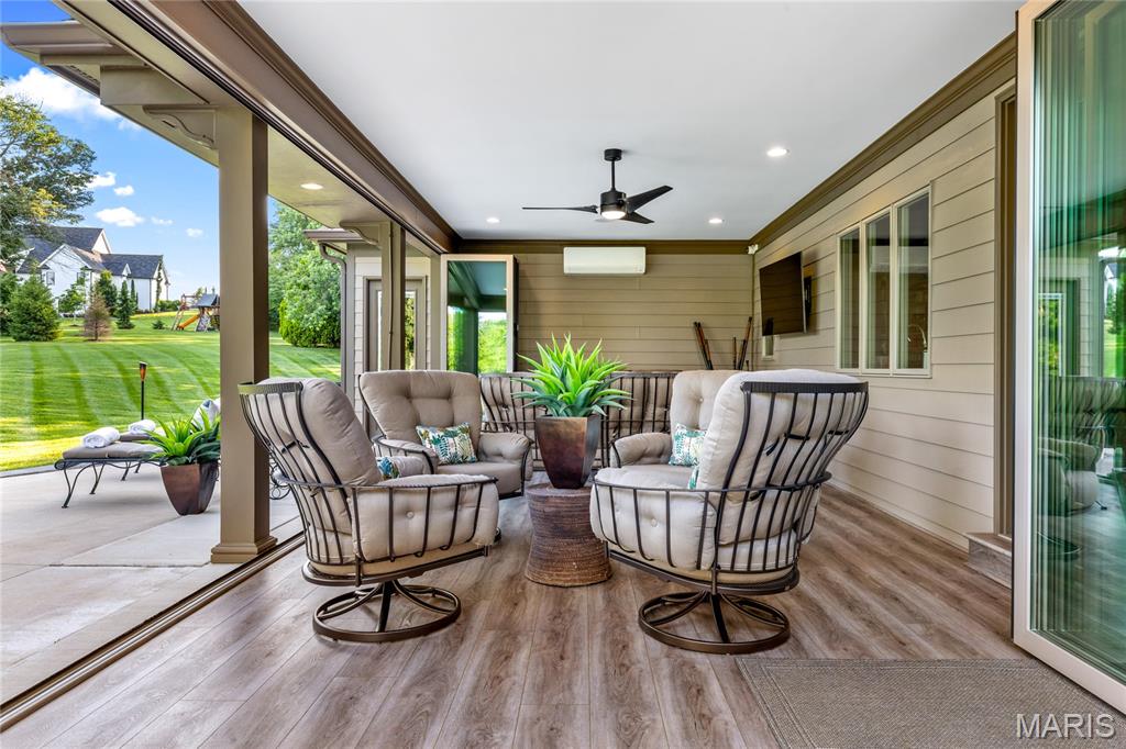 50 Meadowbrook Country Club Estate