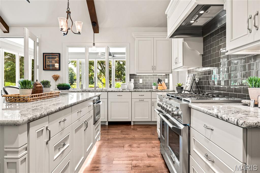 50 Meadowbrook Country Club Estate