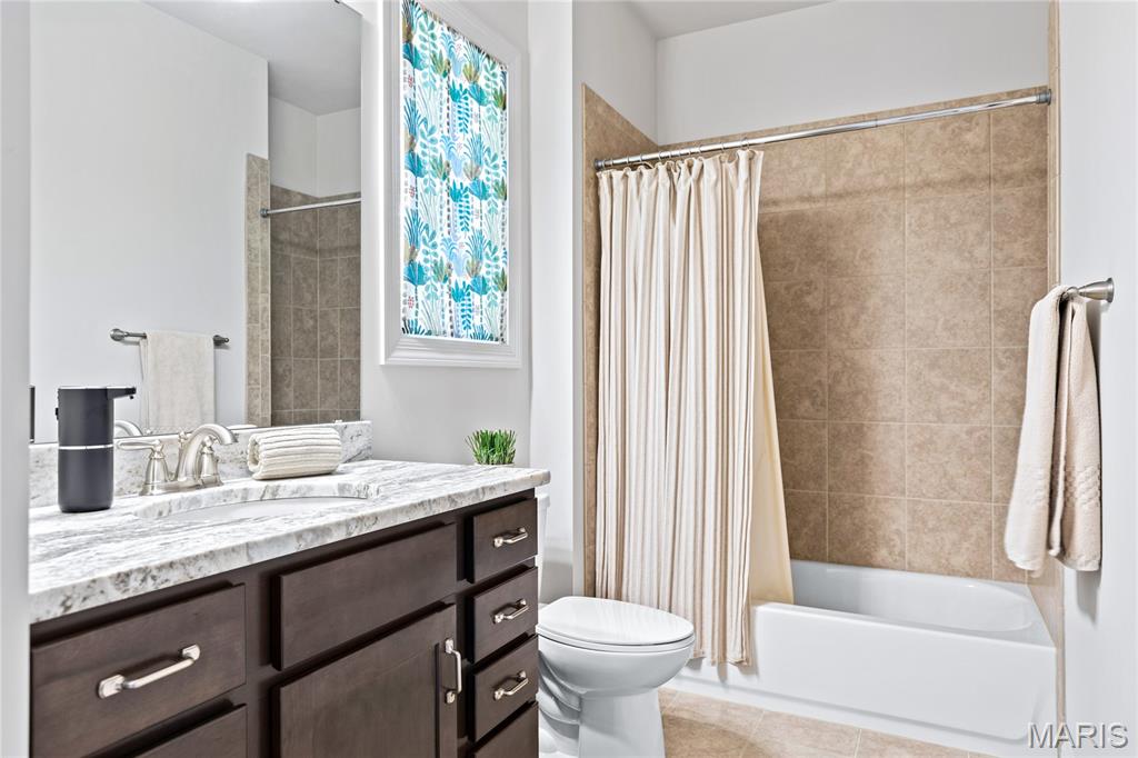50 Meadowbrook Country Club Estate
