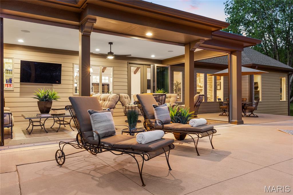 50 Meadowbrook Country Club Estate
