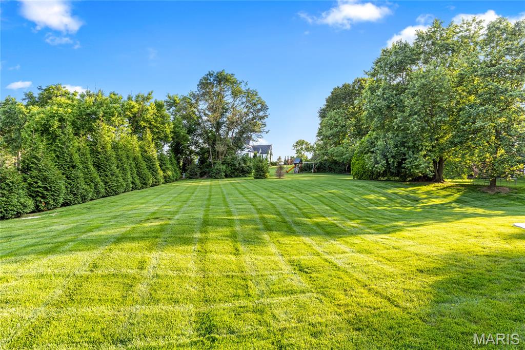 50 Meadowbrook Country Club Estate