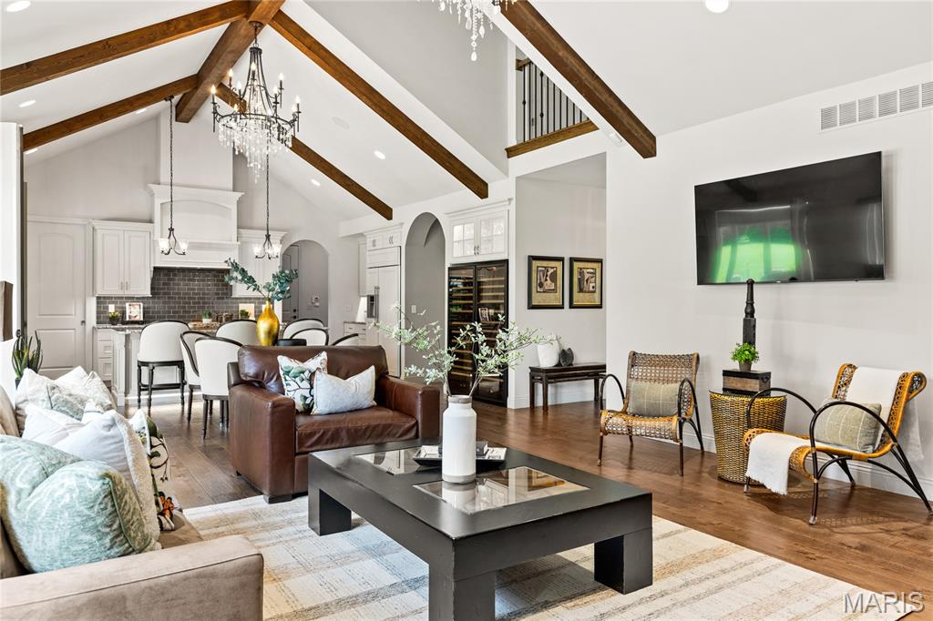 50 Meadowbrook Country Club Estate