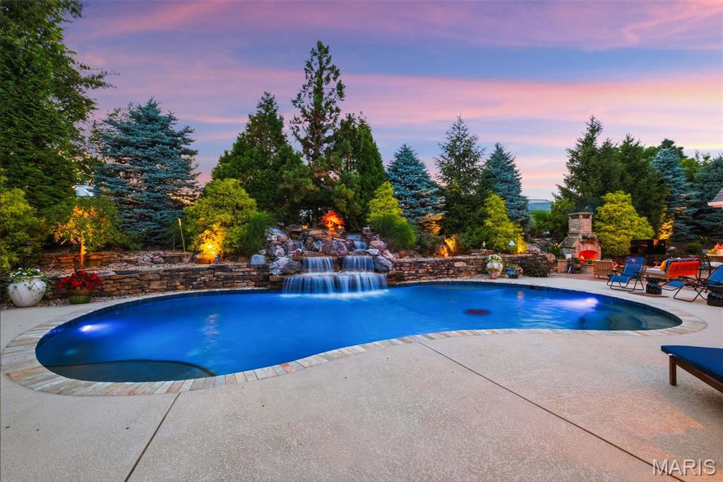 1880 Spring Mill Creek Unit: CONTRACT HAS A KICK OUT