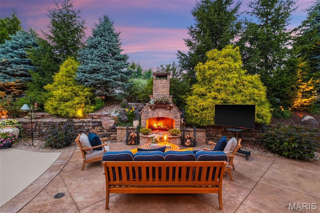 1880 Spring Mill Creek Unit: CONTRACT HAS A KICK OUT