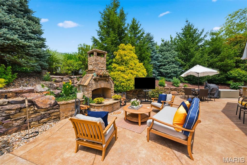1880 Spring Mill Creek Unit: CONTRACT HAS A KICK OUT