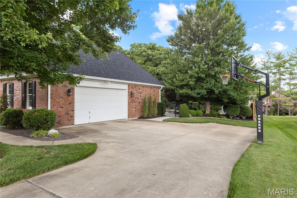 111 Bogey Estates Drive