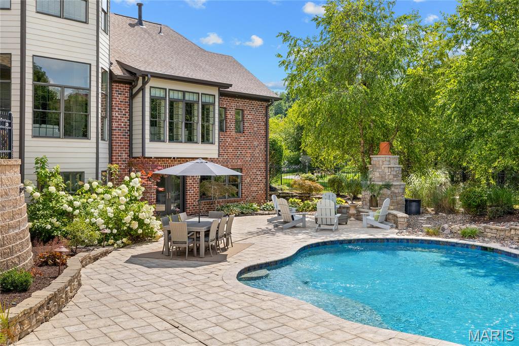 1222 Devonworth Drive