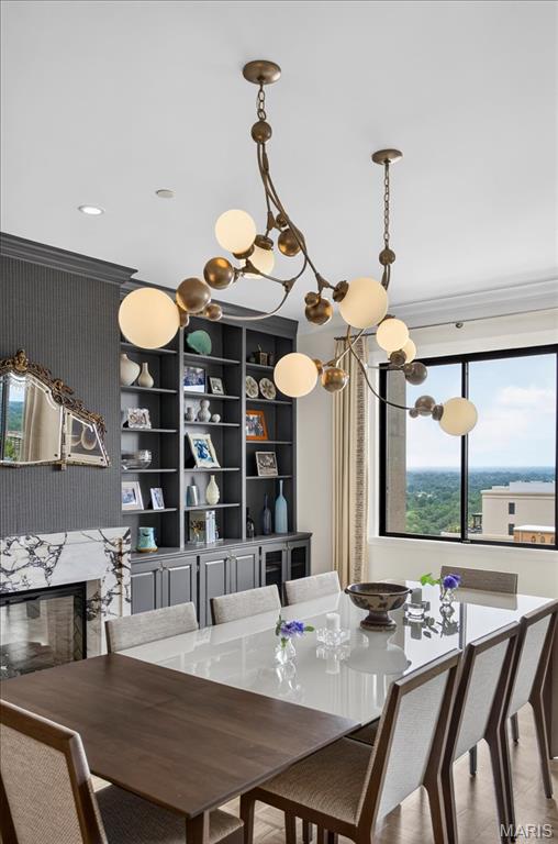 816 S Hanley Road Unit: 15B