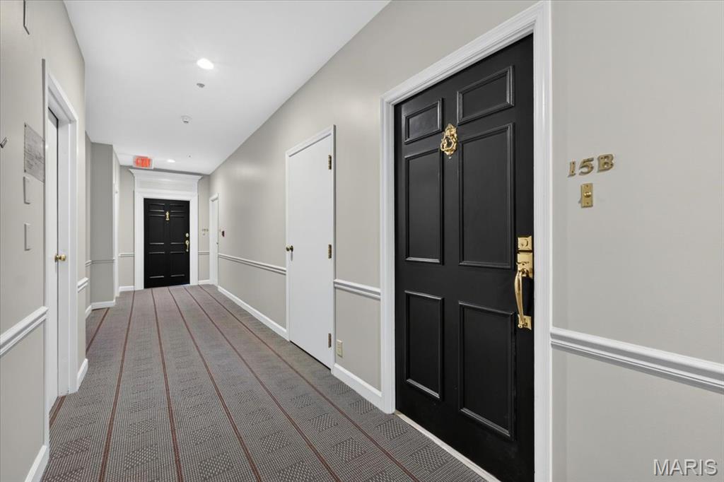 816 S Hanley Road Unit: 15B