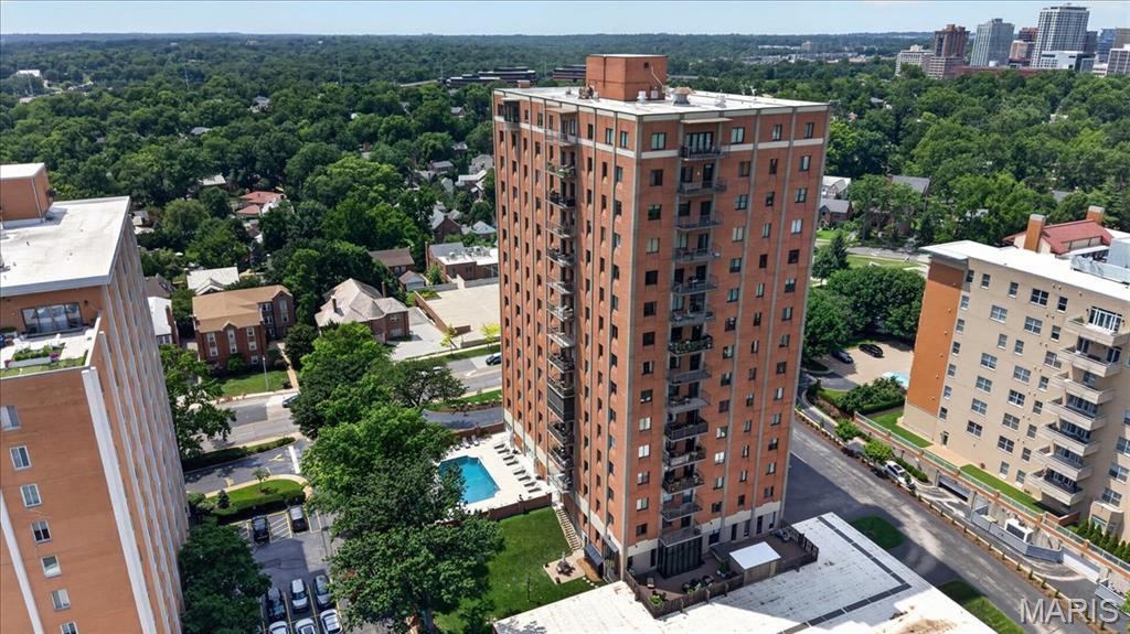 816 S Hanley Road Unit: 15B