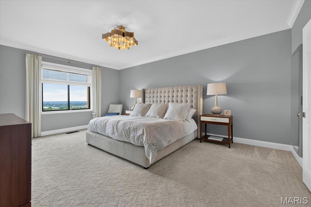 816 S Hanley Road Unit: 15B