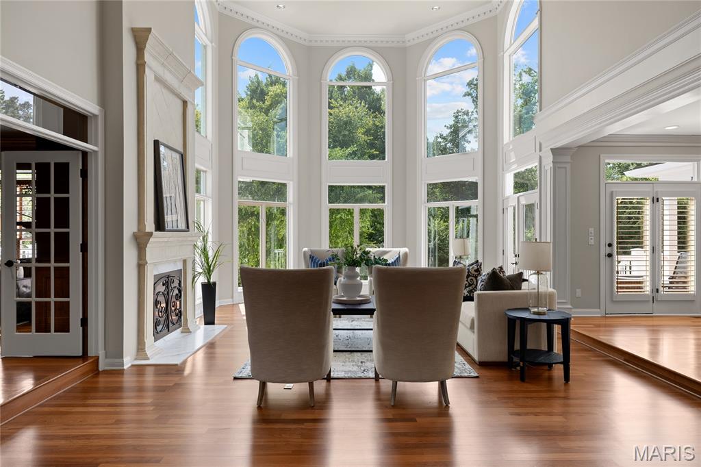 41 Manderleigh Estate