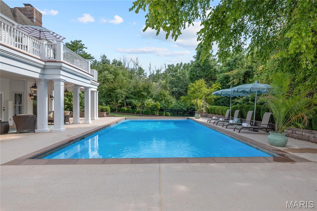 41 Manderleigh Estate