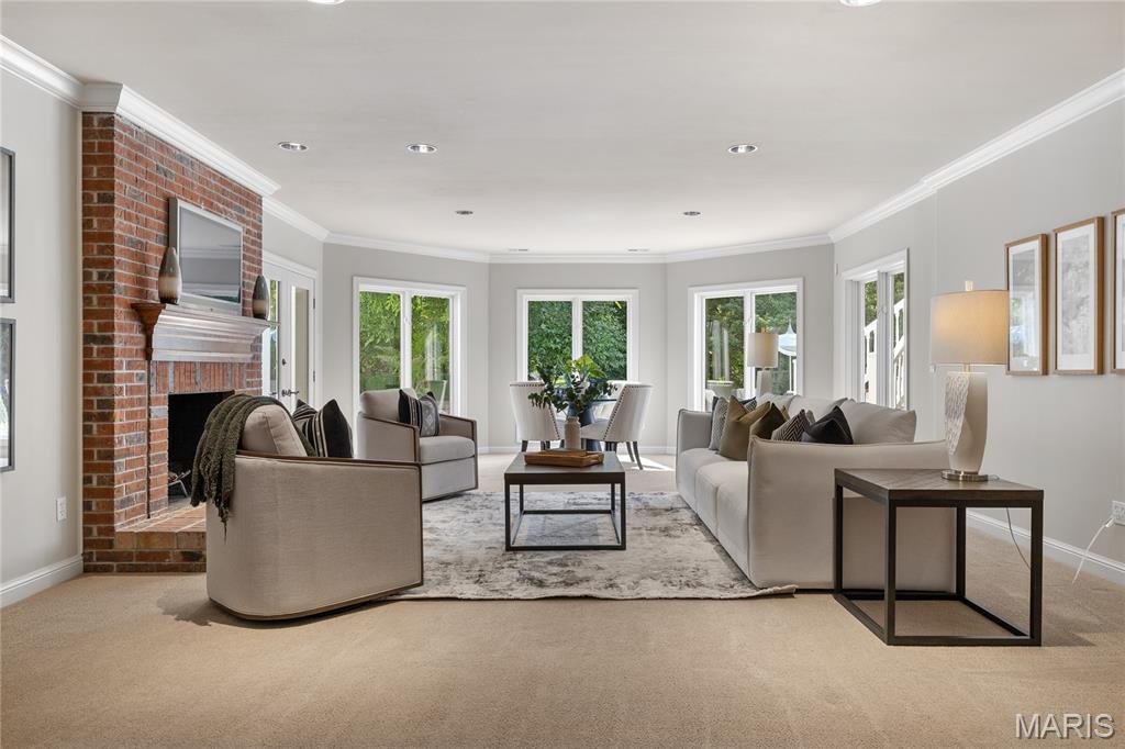 41 Manderleigh Estate