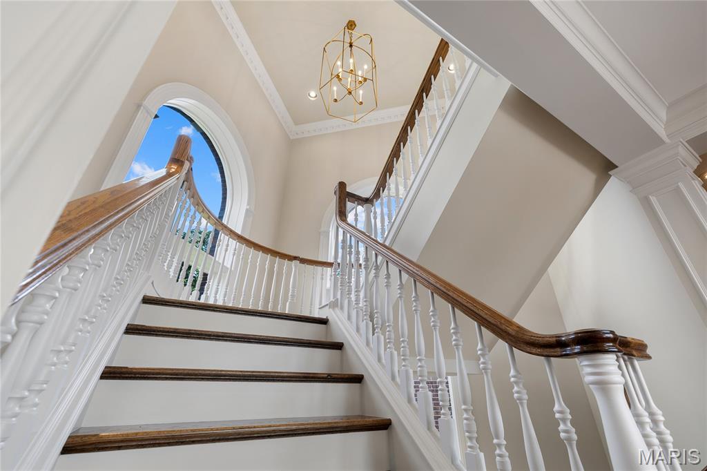 41 Manderleigh Estate