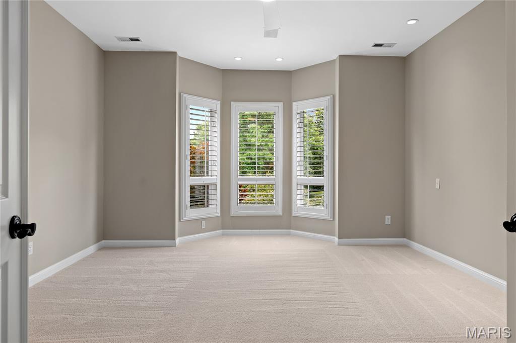 41 Manderleigh Estate