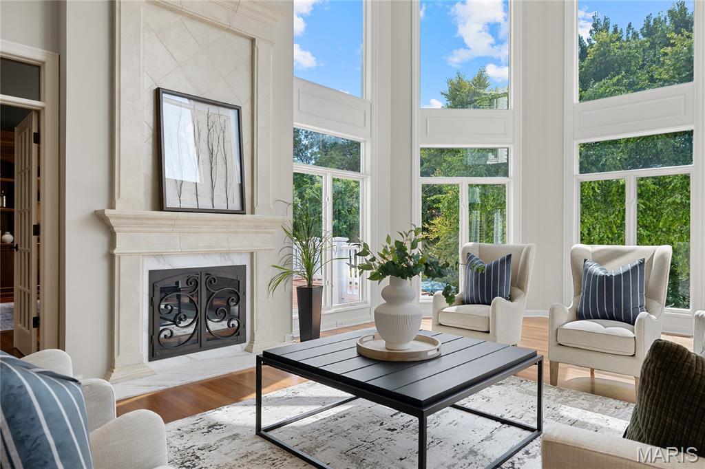 41 Manderleigh Estate