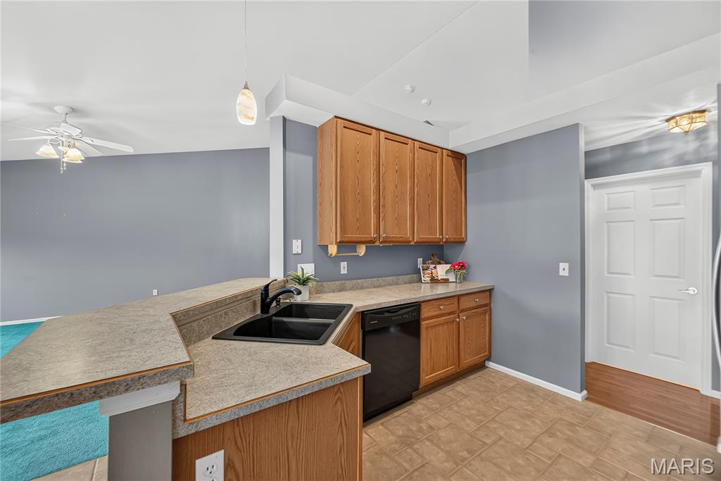 114 Pine Trail Drive Unit: 8