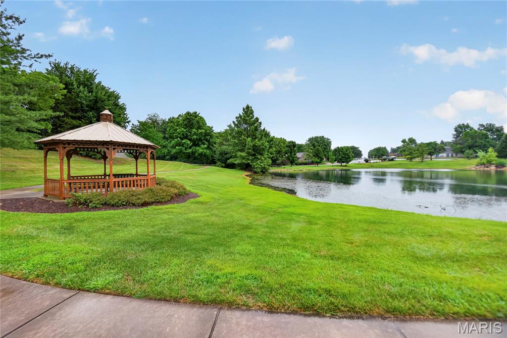 114 Pine Trail Drive Unit: 8