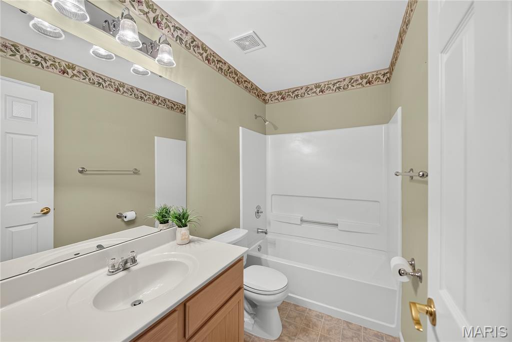 114 Pine Trail Drive Unit: 8