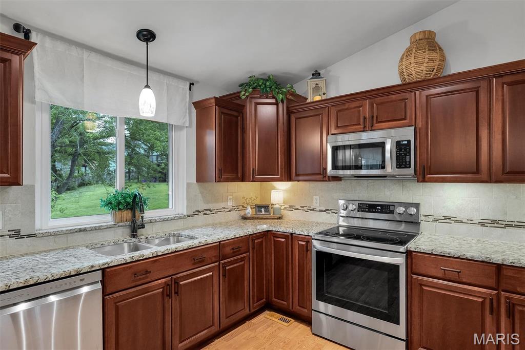 104 Cedar Crest Court