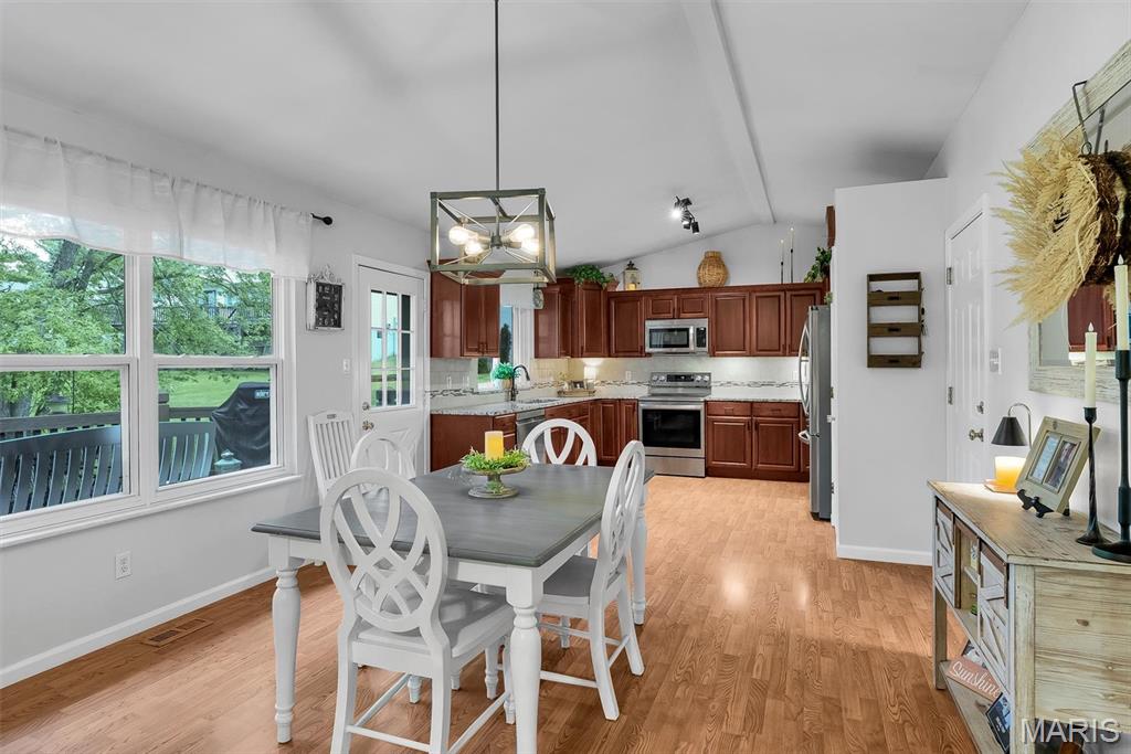 104 Cedar Crest Court