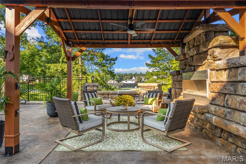 5 Shelbourne Wood Court