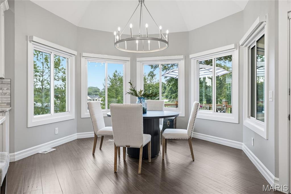 5 Shelbourne Wood Court