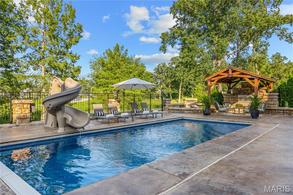 5 Shelbourne Wood Court