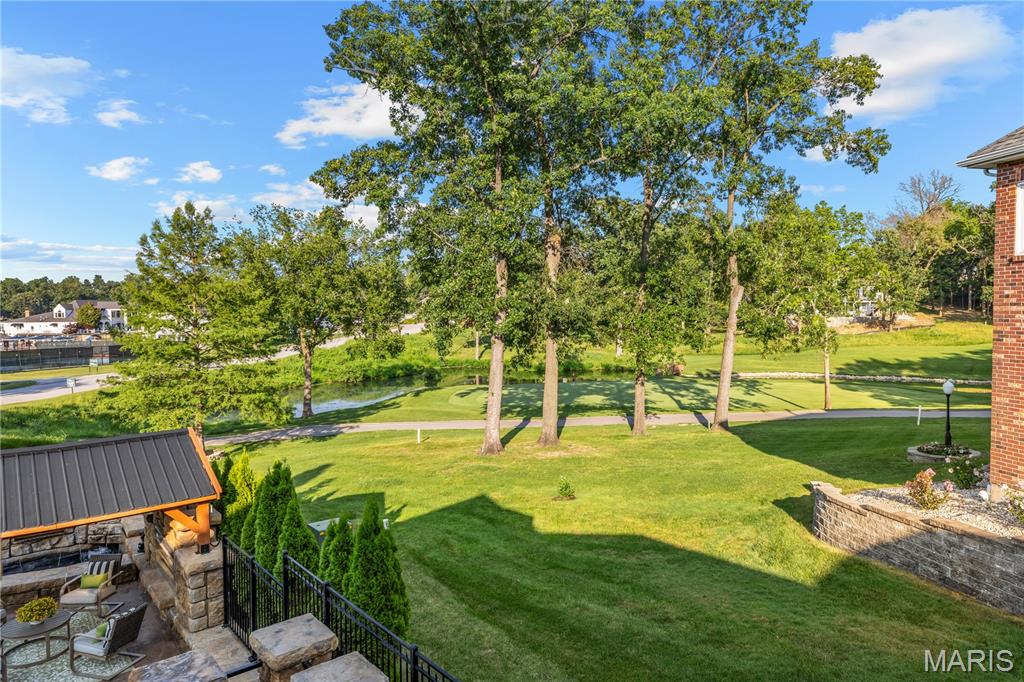 5 Shelbourne Wood Court