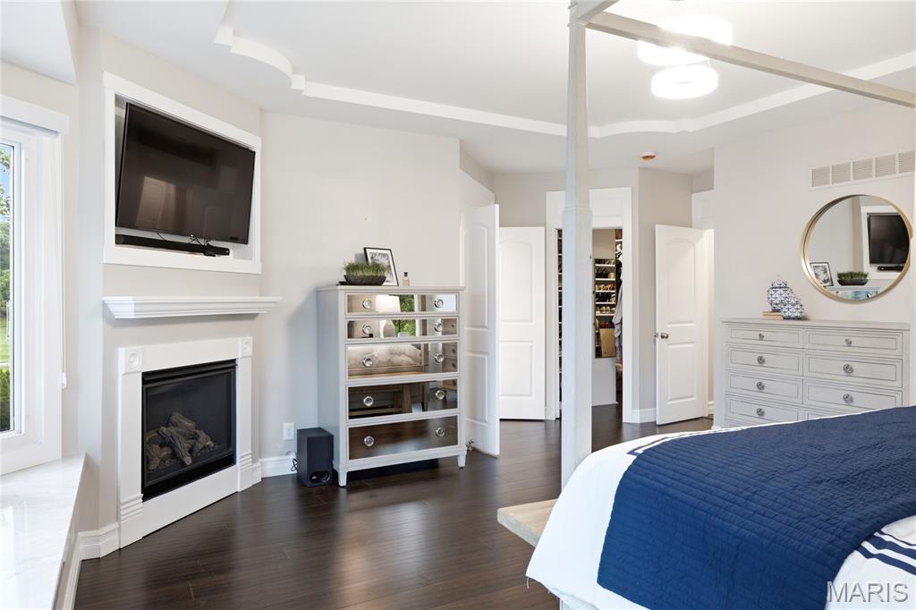 5 Shelbourne Wood Court
