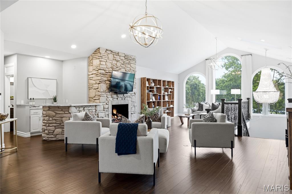 5 Shelbourne Wood Court