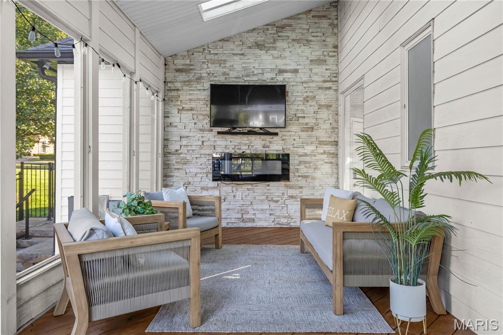 5 Shelbourne Wood Court