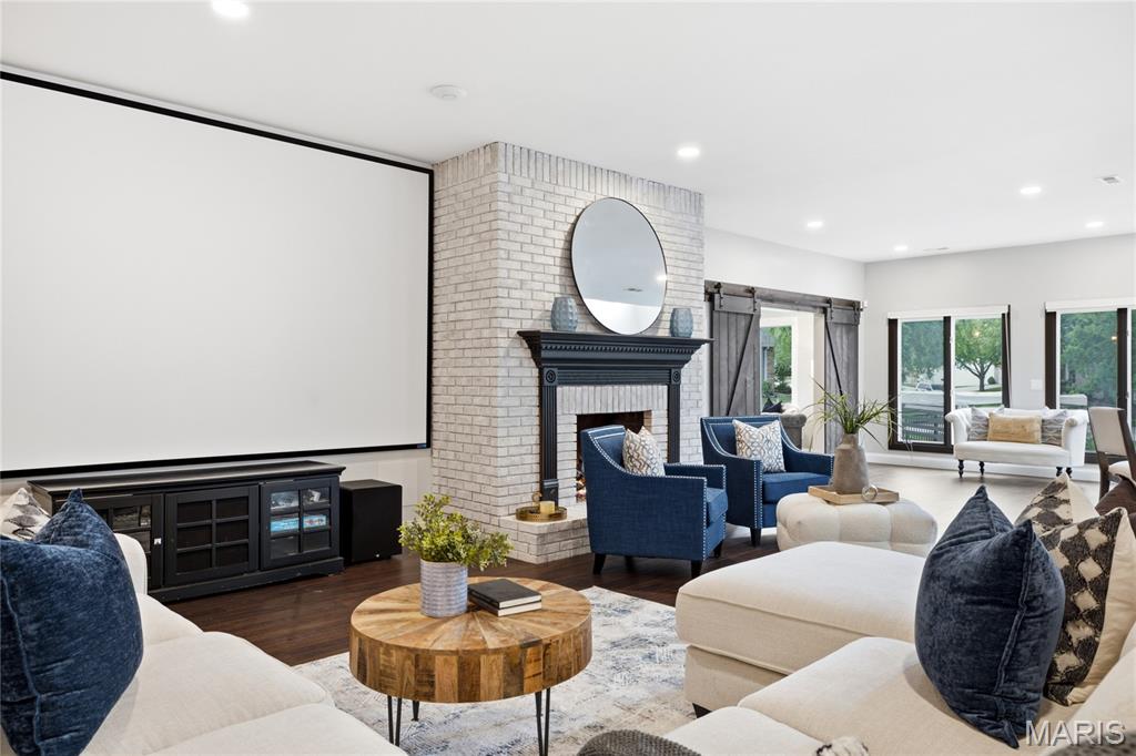5 Shelbourne Wood Court