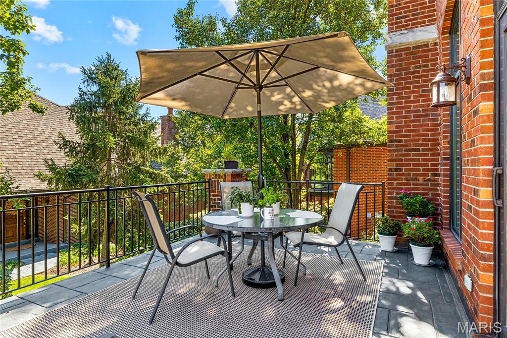 2 Upper Conway Lane