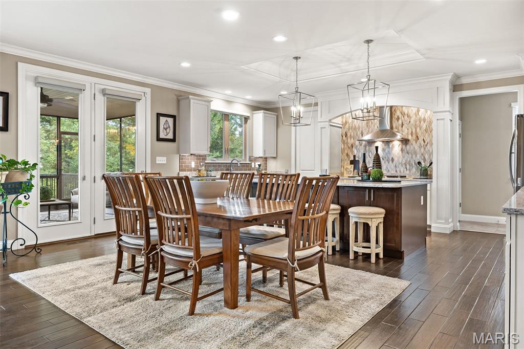 6110 Knights Table Court