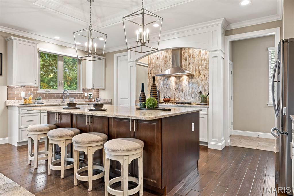 6110 Knights Table Court