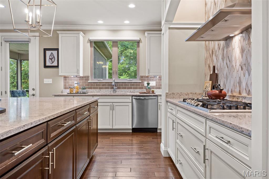 6110 Knights Table Court