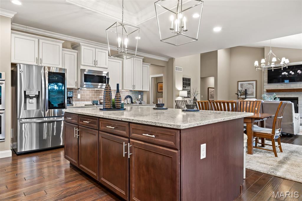 6110 Knights Table Court